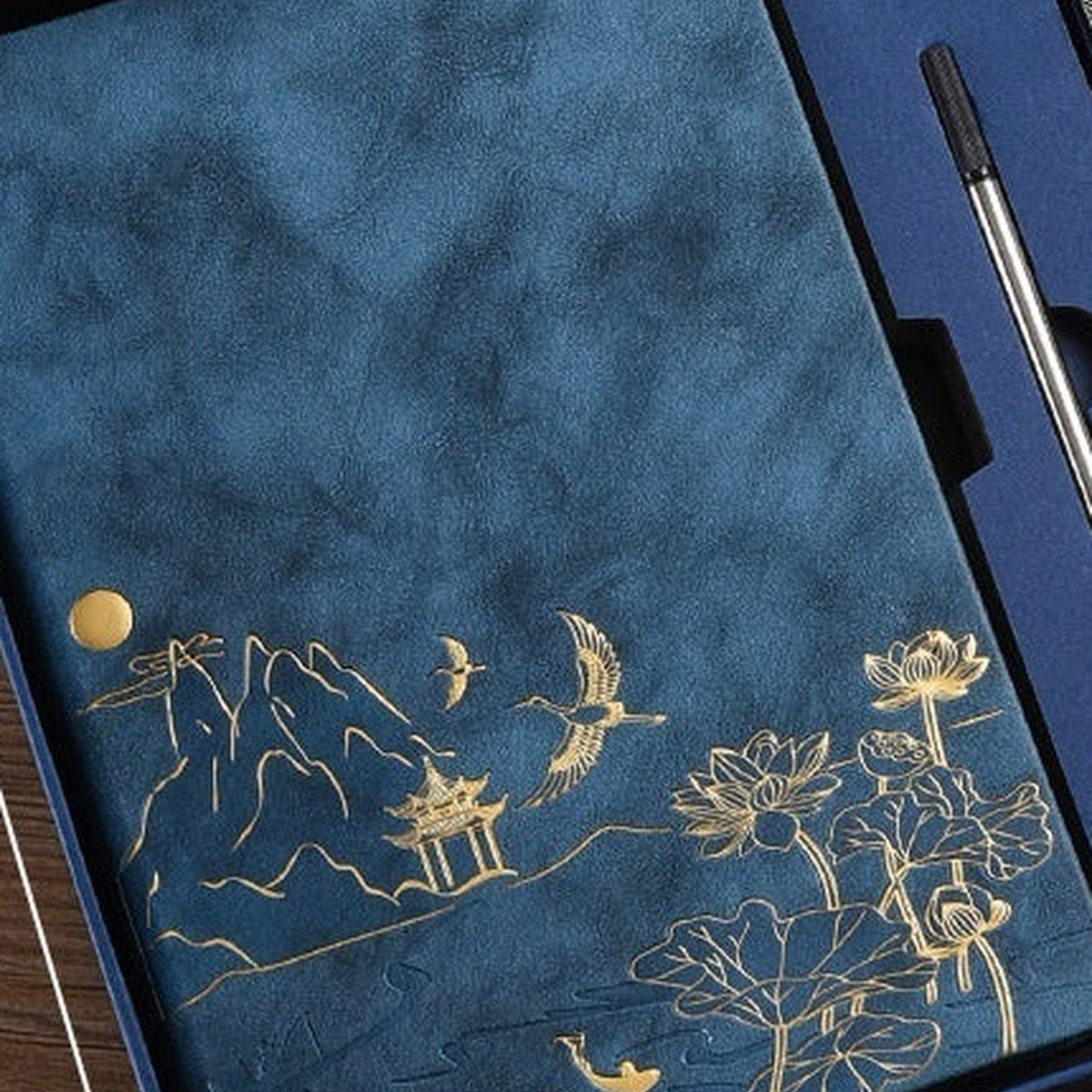 Notizbuchdeckel in Blau Meer mit goldfarbenem Landschaftsmotiv