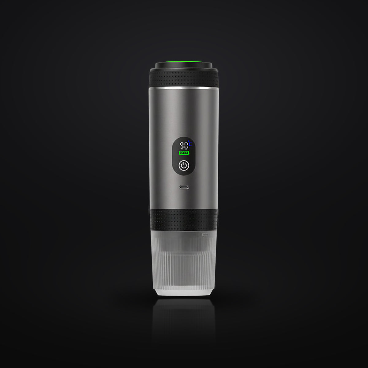 Mobile Espressomaschine in Grau vor schwarzem Studiohintergrund